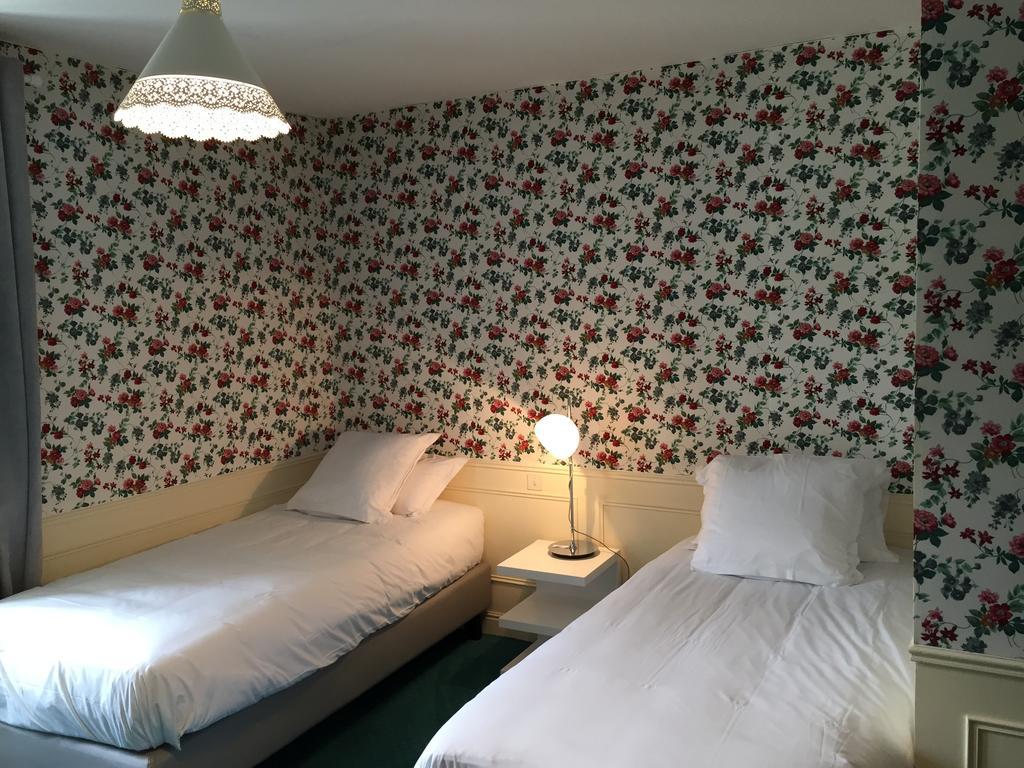 Hotel De Charme Les Mimosas Pont-Aven Szoba fotó